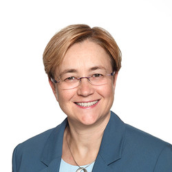 Dr. Folke Wolff